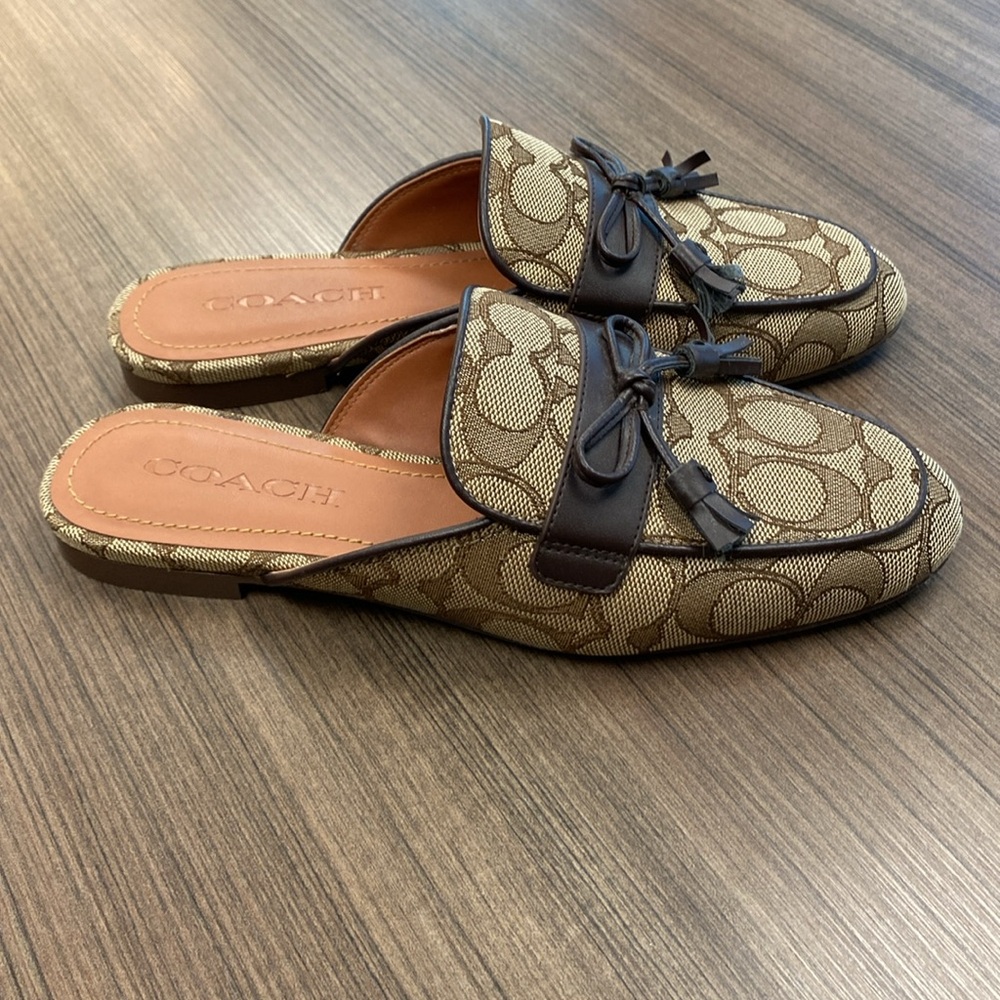 Coach Signature Slip On / Slides! Worn Once!